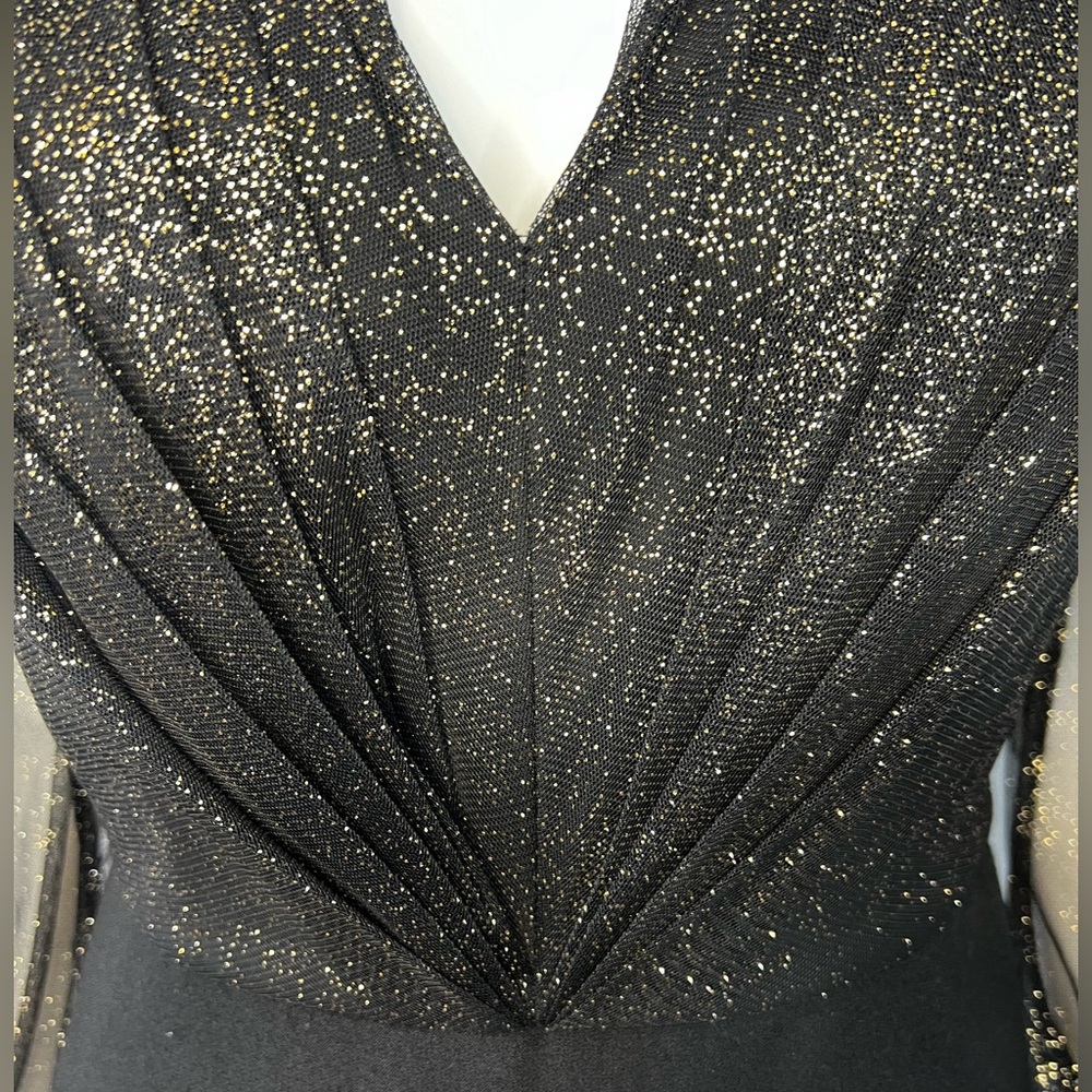 BADGLEY MISCHKA.NWT.Long Sleeve Crepe Sheath dress. Foiled Tulle Mesh Design.4 - Picture 7 of 16